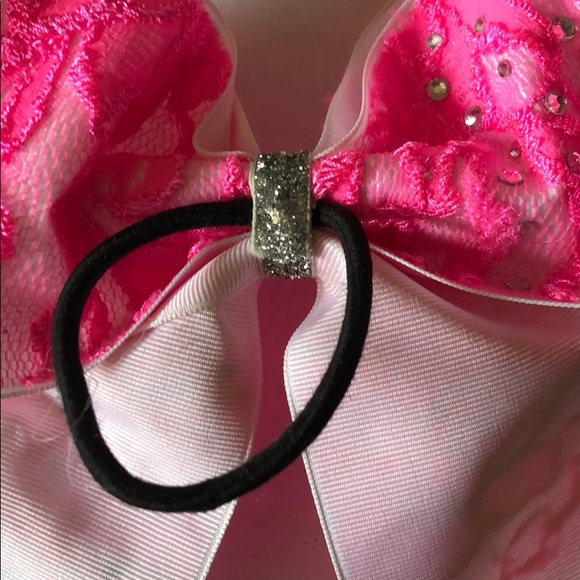🎀 Bow - Pink Lace. - Picture 3 of 4